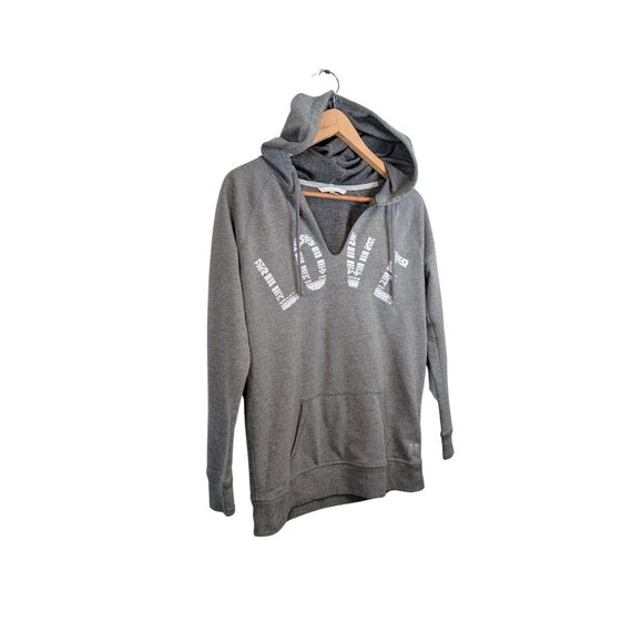 Victoria's Secret Womens Size XS Gray Sweater Zip up Hoodie Love Graphic cozy - Picture 9 of 10